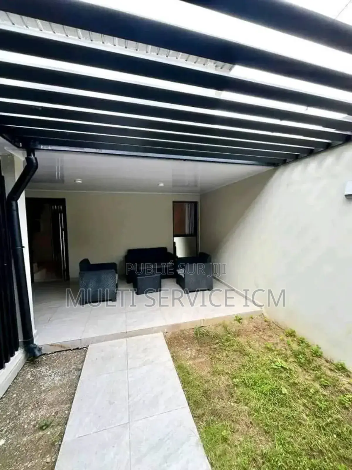 5chbre Duplex dans Cocody à Louer