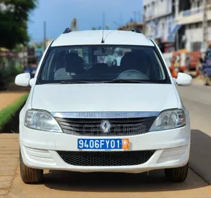 Photo - Renault Logan 2013 Blanc
