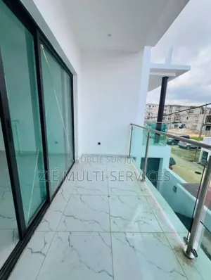 Furnished 8chbre Duplex dans Zié Multi-Service, Cocody à Vendre