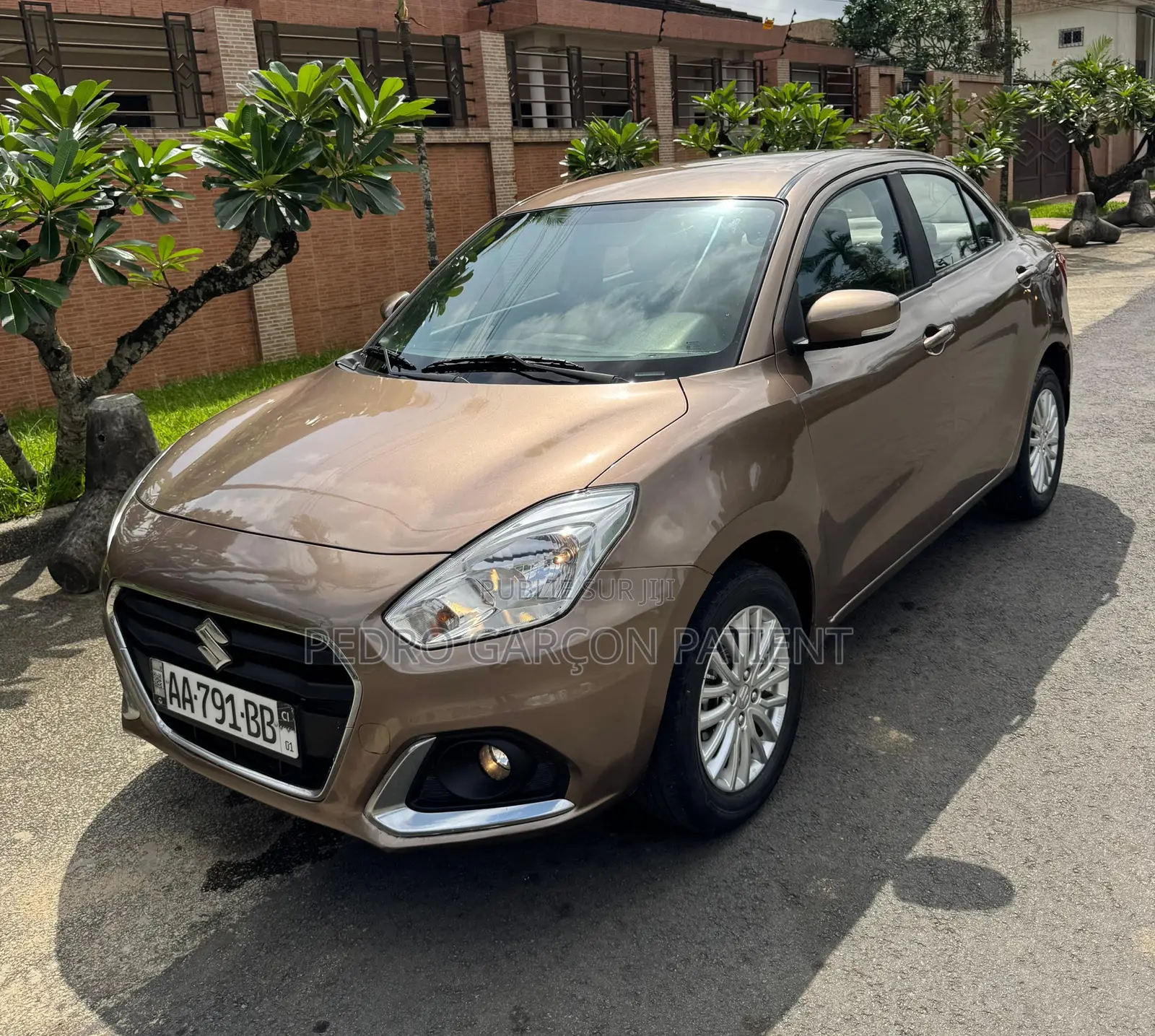 Suzuki Dzire 2024 Marron