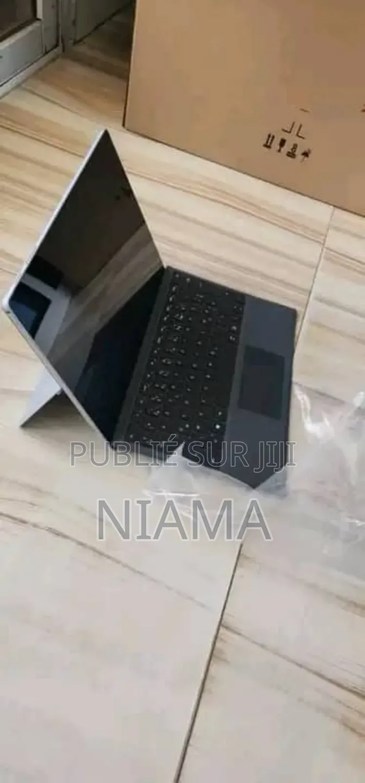 New Microsoft Surface Pro 4 8GB Intel Core I5 SSD 256GB