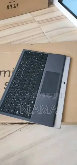 New Microsoft Surface Pro 4 8GB Intel Core I5 SSD 256GB