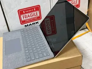 Photo - New Microsoft Surface Laptop 2 16GB Intel Core I7 SSD 512GB