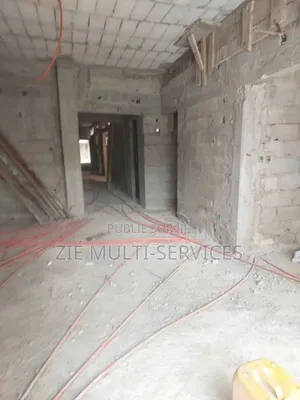 13chbre Blocs d'appartements dans Zié Multi-Service, Cocody à Vendre