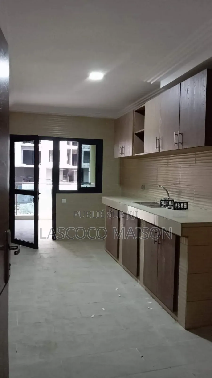2chbre Appartement dans Lascoco Maison, Cocody à Louer