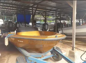 En Vente Bateau Coque Polyester Shakespeare