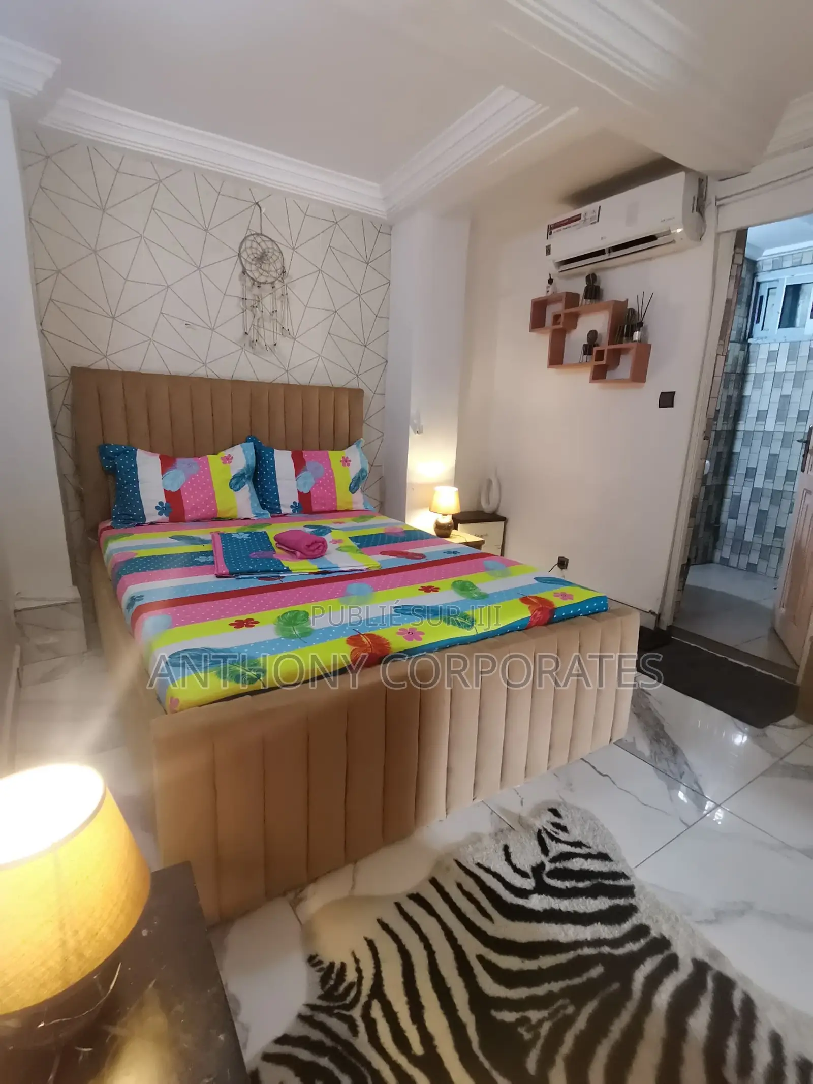 Appartement 02 Pieces Meuble Rond Point Blockaus