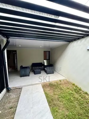 3chbre Appartement-terrasse dans Cocody à Louer