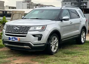 Ford Explorer Platinum AWD 2018 Gris