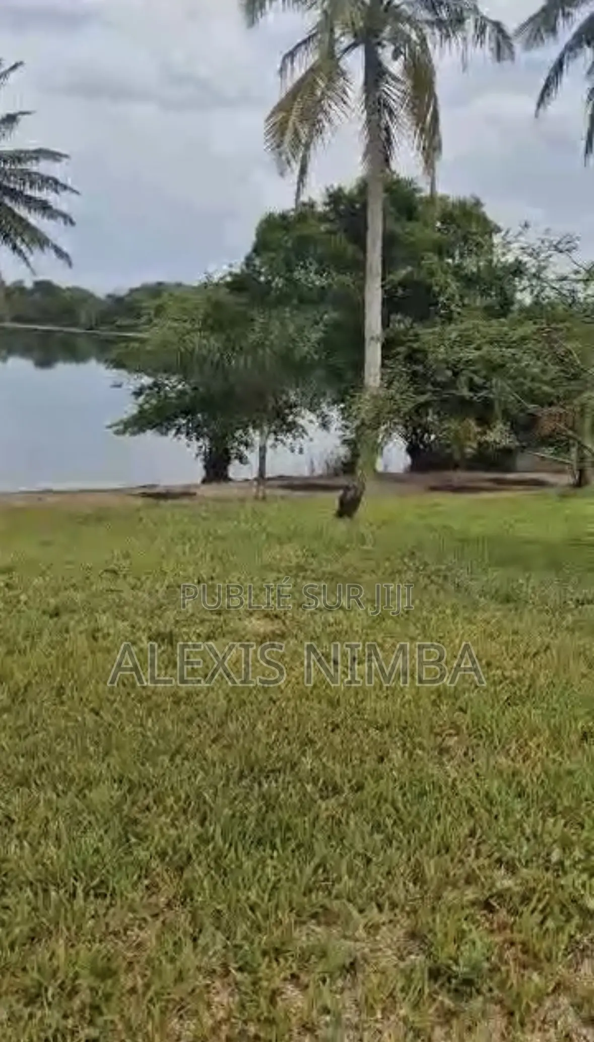 En Vente 2900m2 Bordure Lac Brakré Baie Des Milliardaires