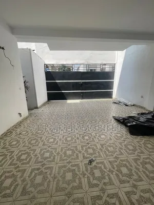 6chbre Duplex dans G.F.J Immobilier, Cocody à Vendre