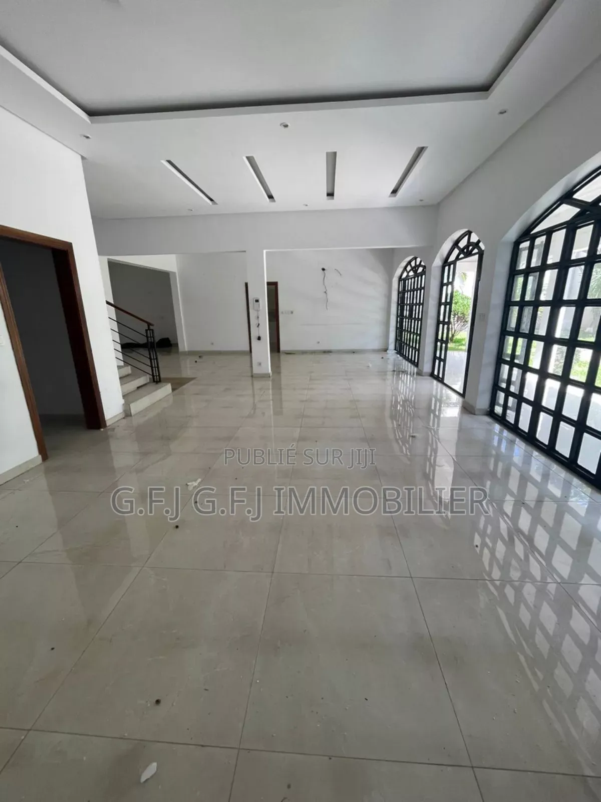 6chbre Duplex dans G.F.J Immobilier, Cocody à Vendre