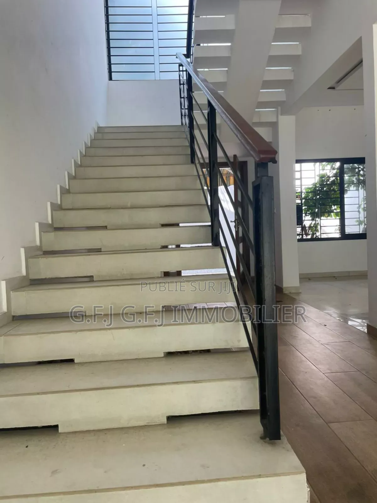 6chbre Duplex dans G.F.J Immobilier, Cocody à Vendre