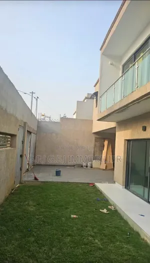 6chbre Duplex dans G.F.J Immobilier, Cocody à Louer