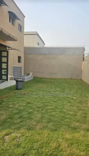 6chbre Duplex dans G.F.J Immobilier, Cocody à Louer