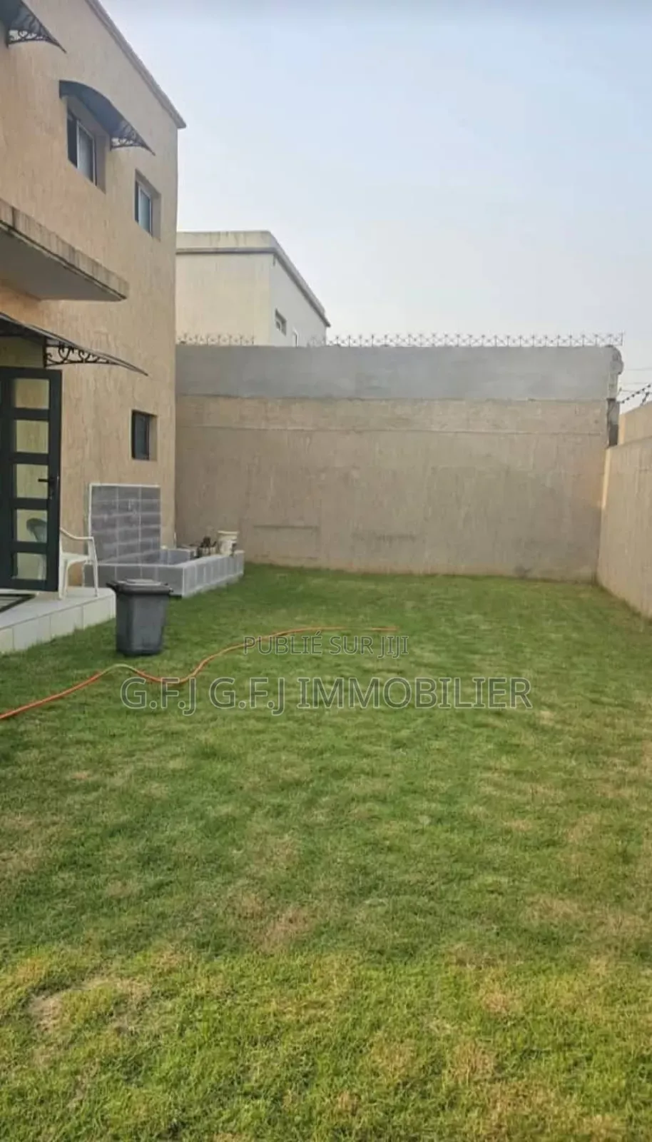 6chbre Duplex dans G.F.J Immobilier, Cocody à Louer