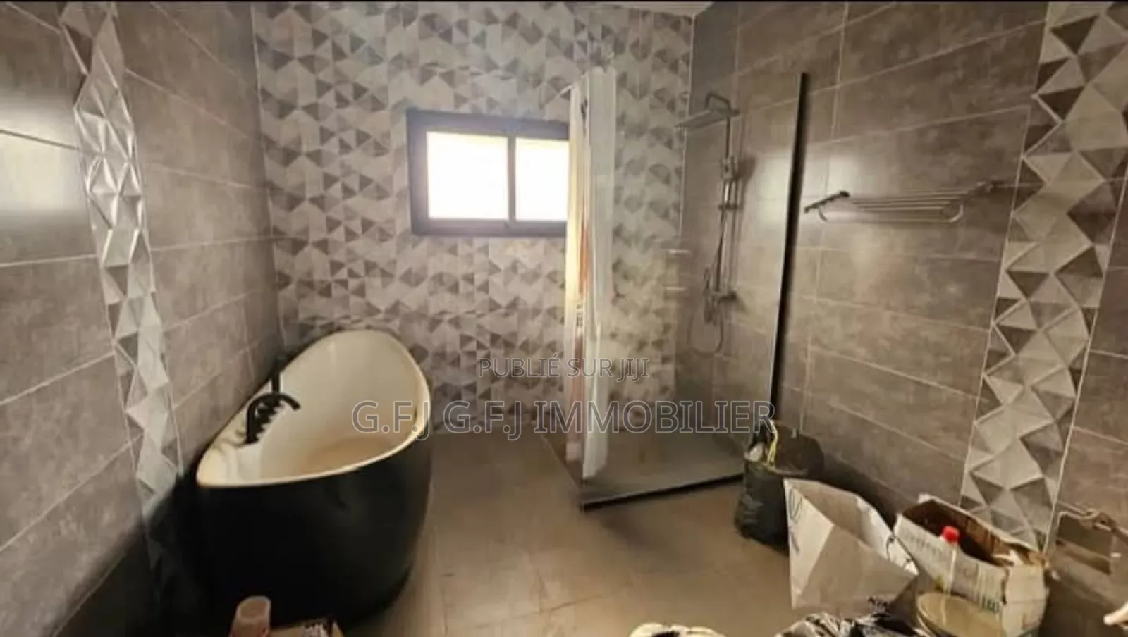 6chbre Duplex dans G.F.J Immobilier, Cocody à Louer