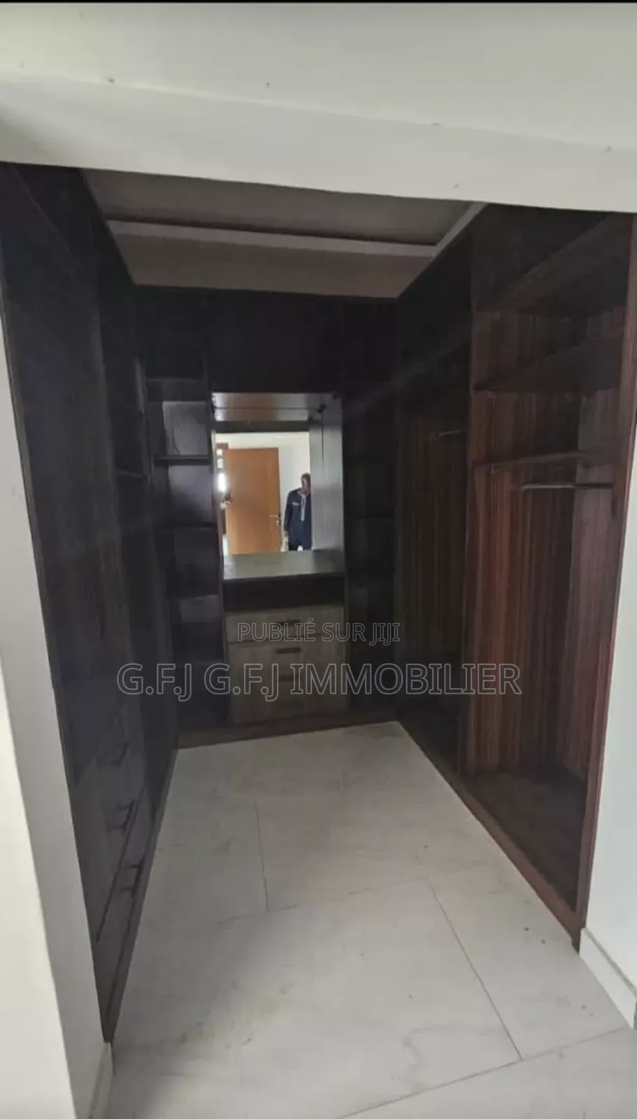 6chbre Duplex dans G.F.J Immobilier, Cocody à Louer