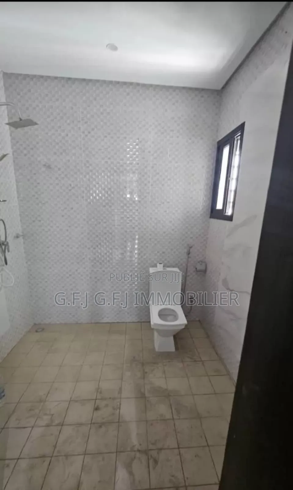 4chbre Villa dans G.F.J Immobilier, Cocody à Louer