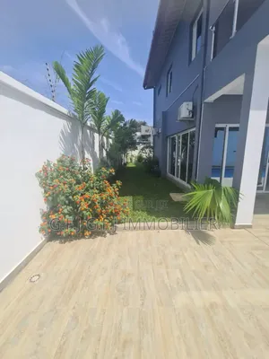 5chbre Duplex dans G.F.J Immobilier, Cocody à Louer