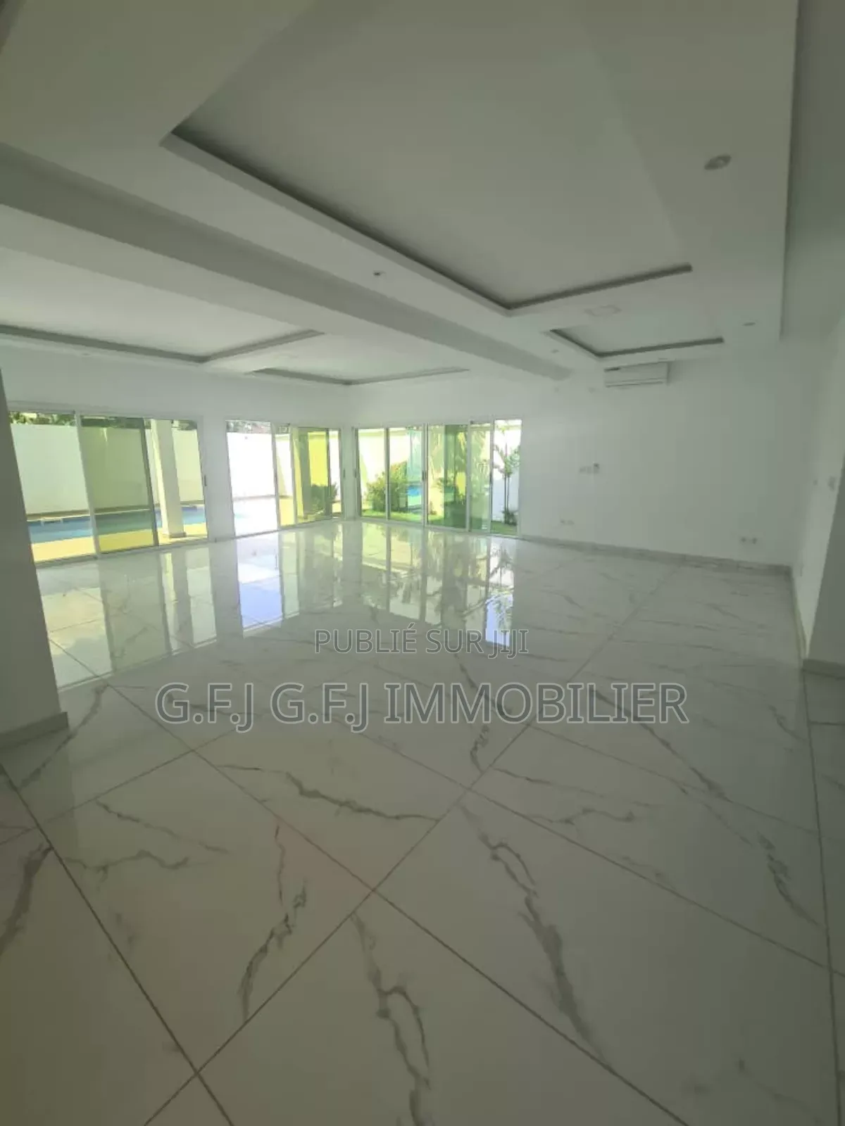 5chbre Duplex dans G.F.J Immobilier, Cocody à Louer