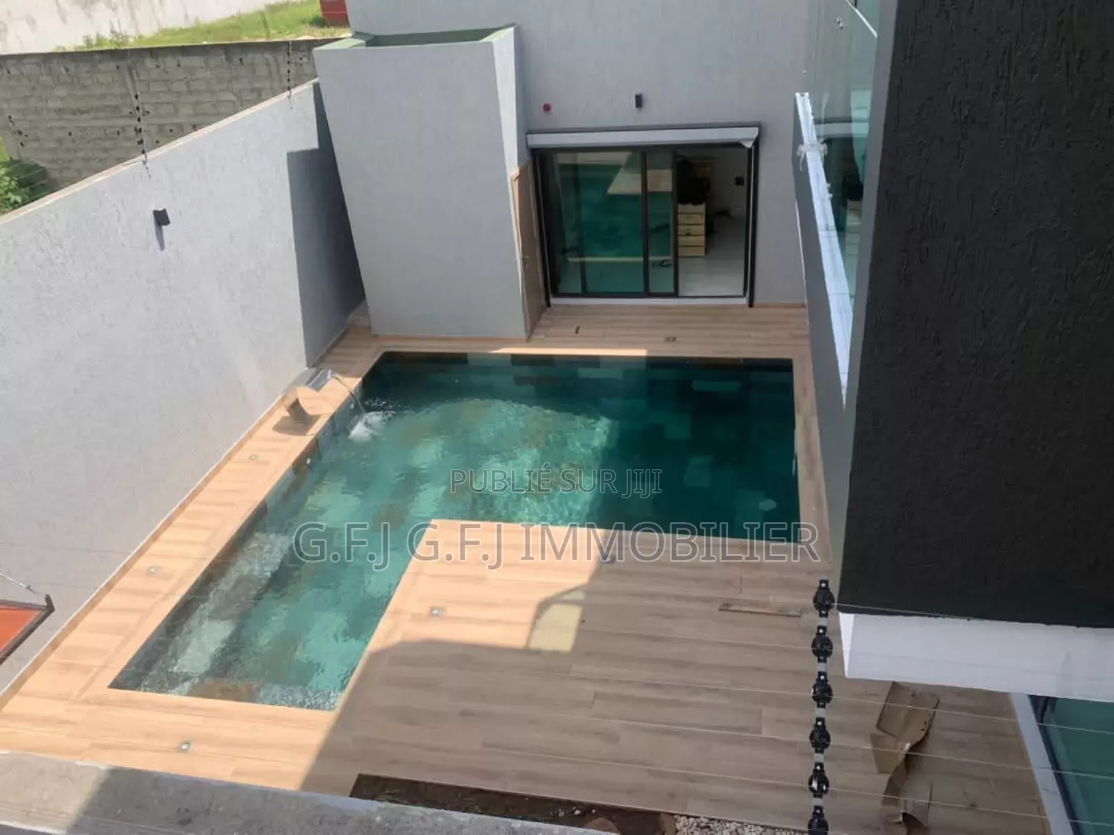 5chbre Duplex dans G.F.J Immobilier, Cocody à Louer