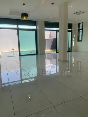 5chbre Duplex dans G.F.J Immobilier, Cocody à Louer