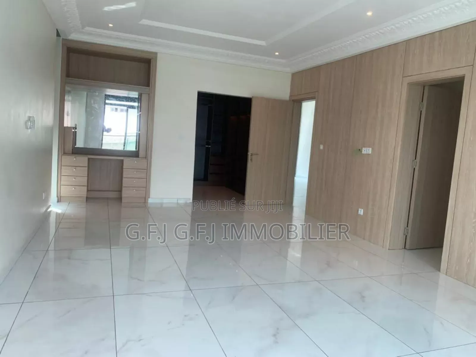 5chbre Duplex dans G.F.J Immobilier, Cocody à Louer