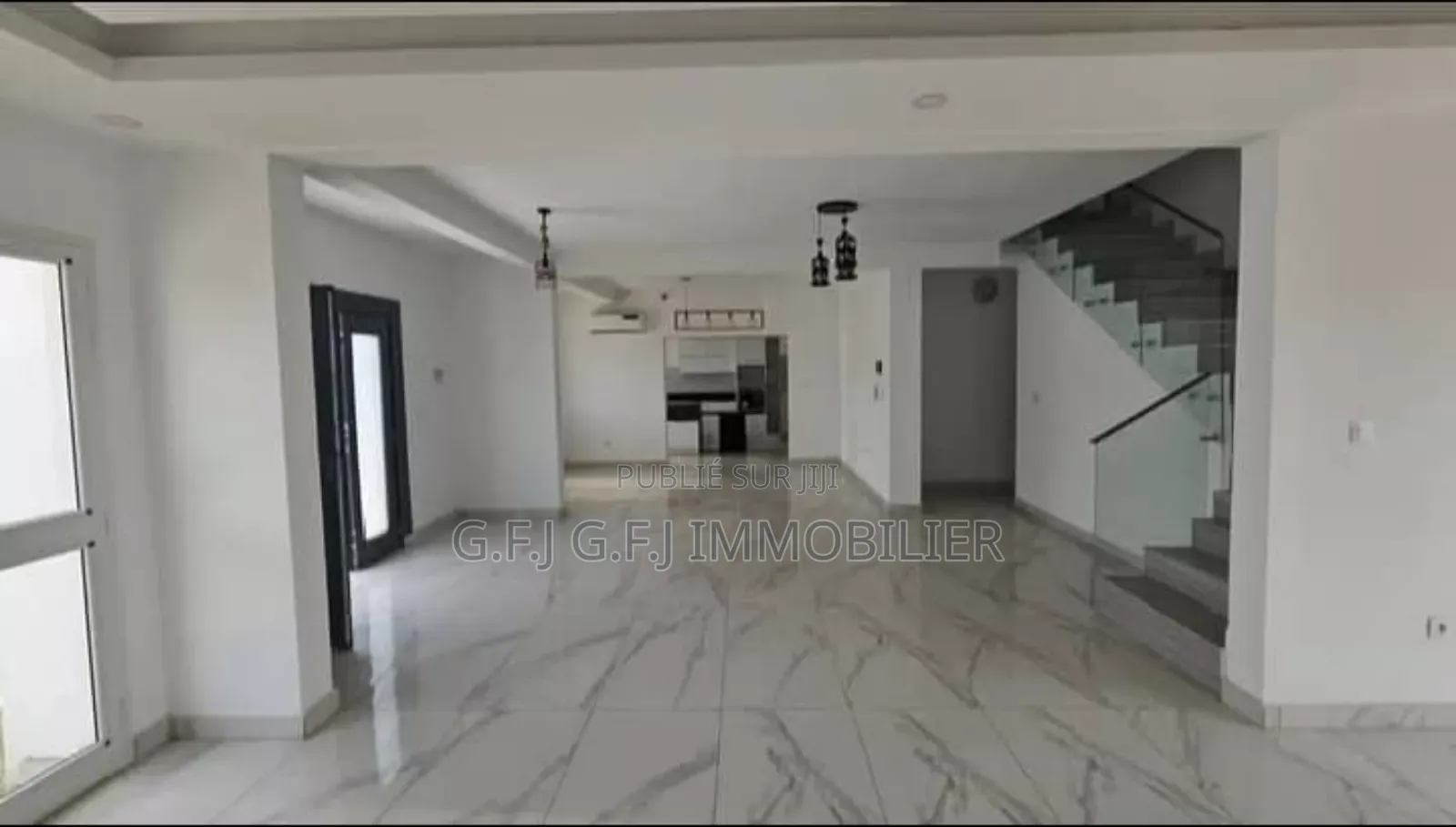 6chbre Duplex dans G.F.J Immobilier, Cocody à Louer