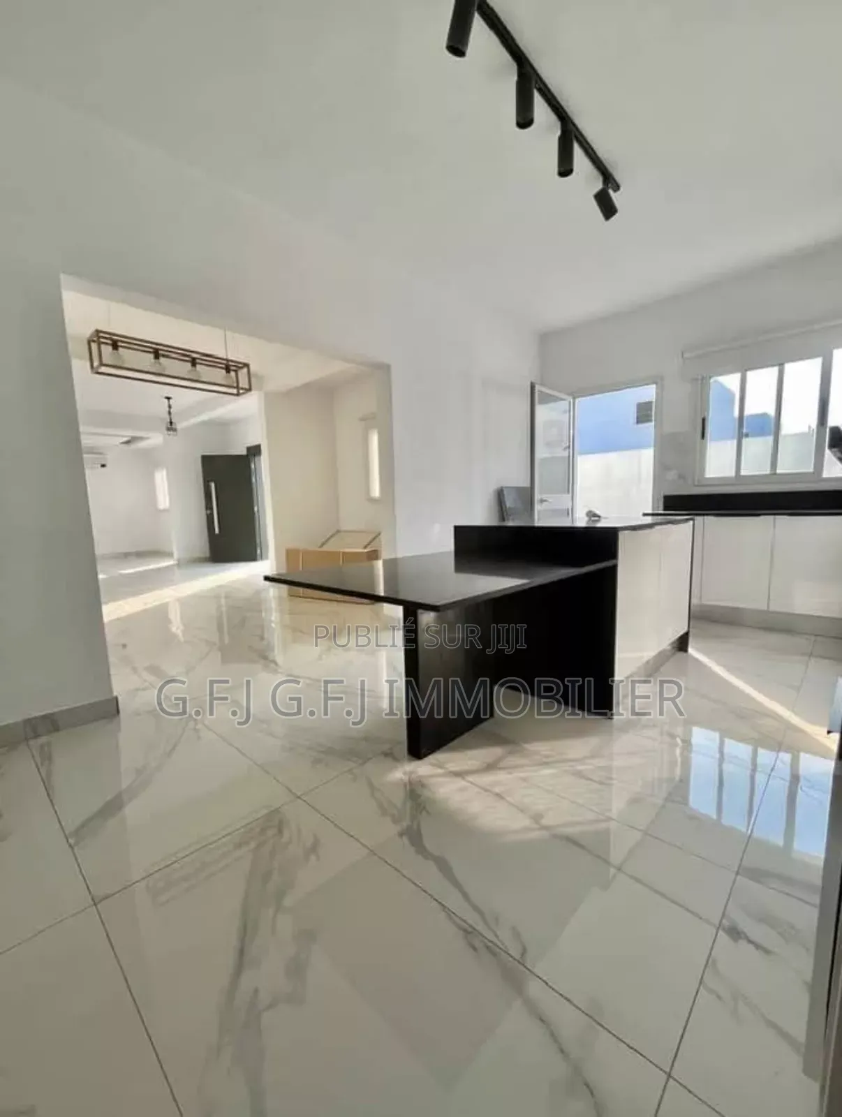 6chbre Duplex dans G.F.J Immobilier, Cocody à Louer