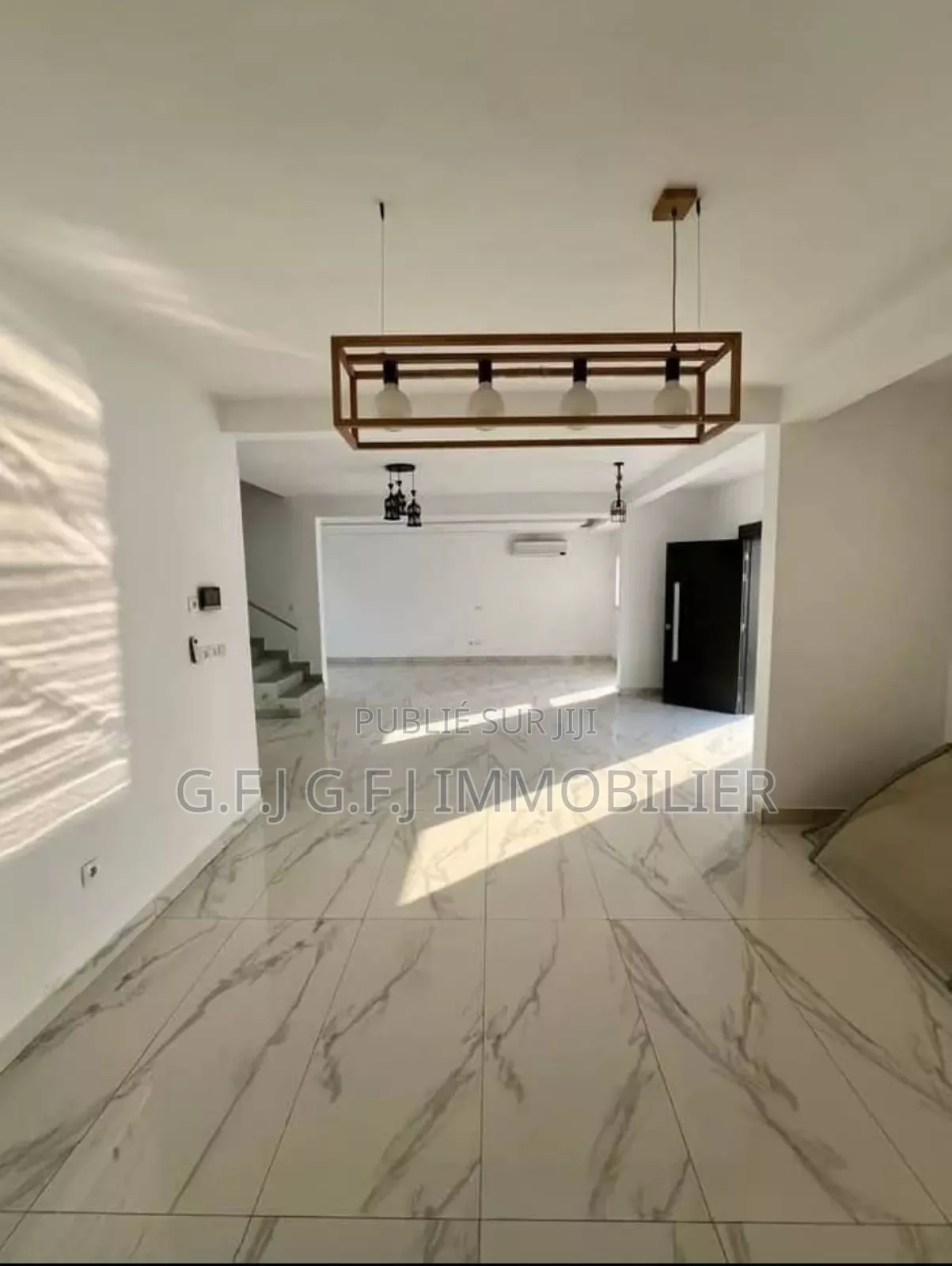 6chbre Duplex dans G.F.J Immobilier, Cocody à Louer