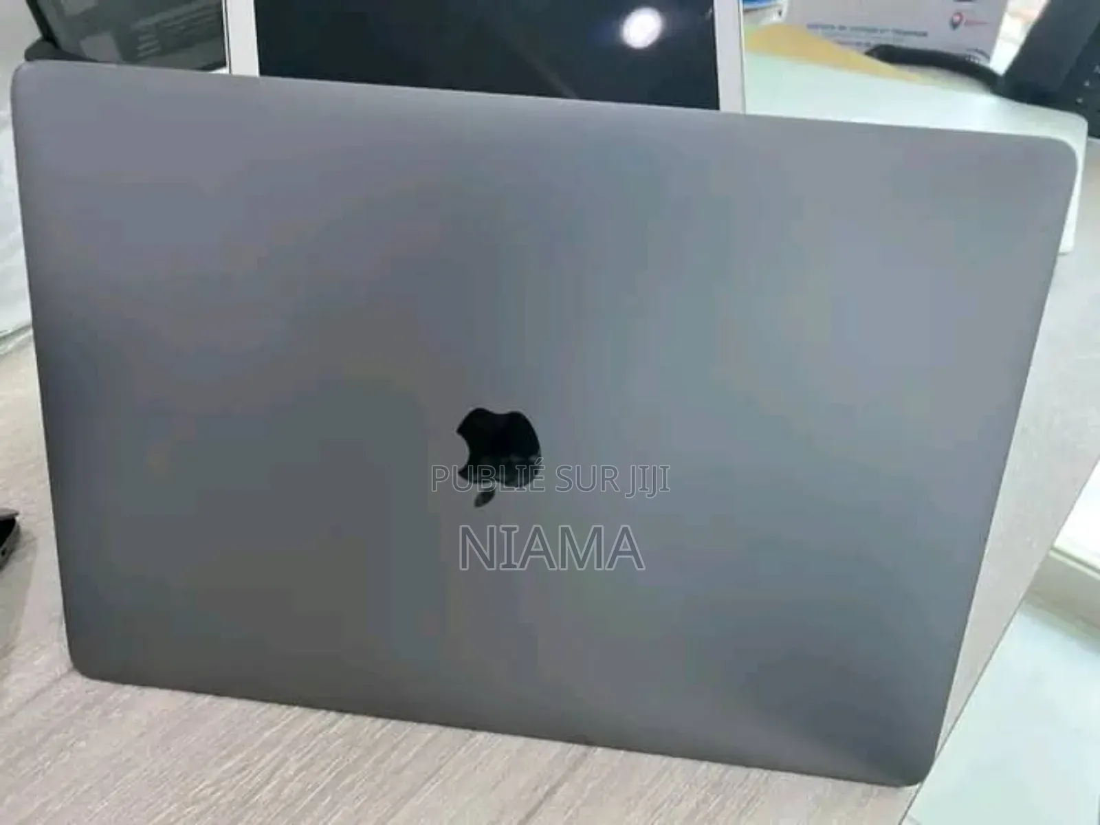 New Apple MacBook Pro 2019 16GB Intel Core I9 SSD 512GB