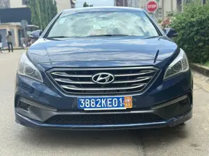 Photo - Hyundai Sonata Limited 2.0T Seban (2.0L 4cyl 6A) 2017 Bleu