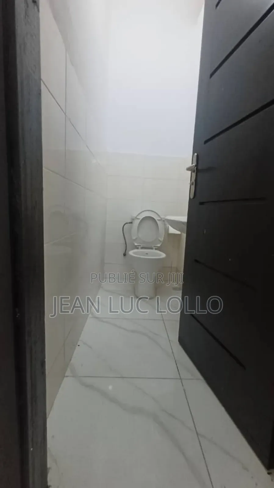 3chbre Appartement dans Lollo Jean Luc, Cocody à Louer