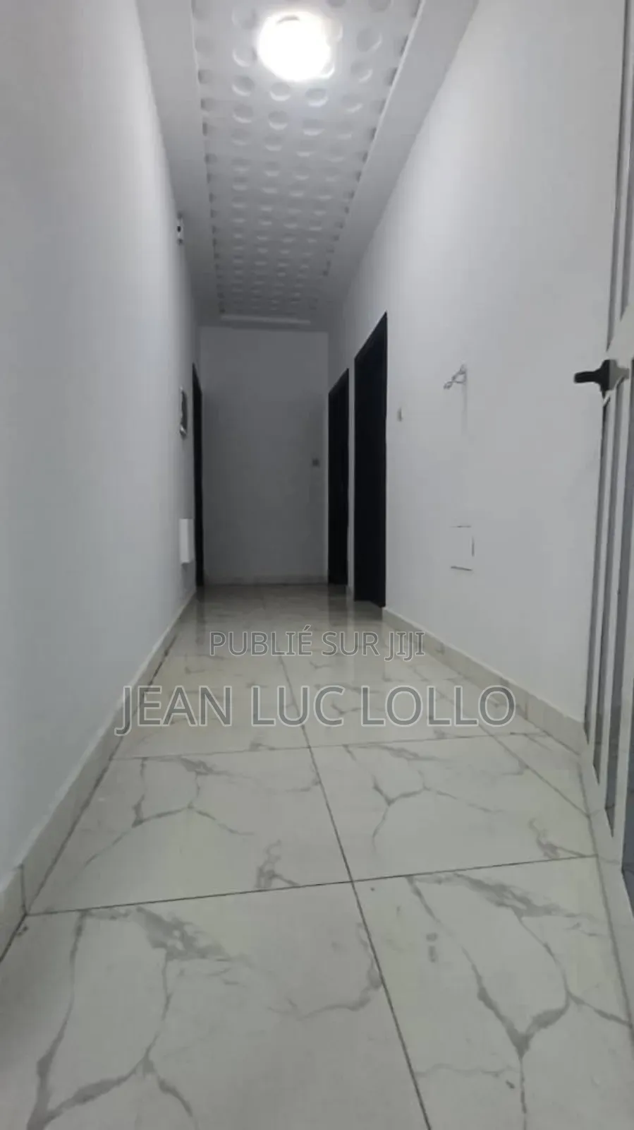 3chbre Appartement dans Lollo Jean Luc, Cocody à Louer