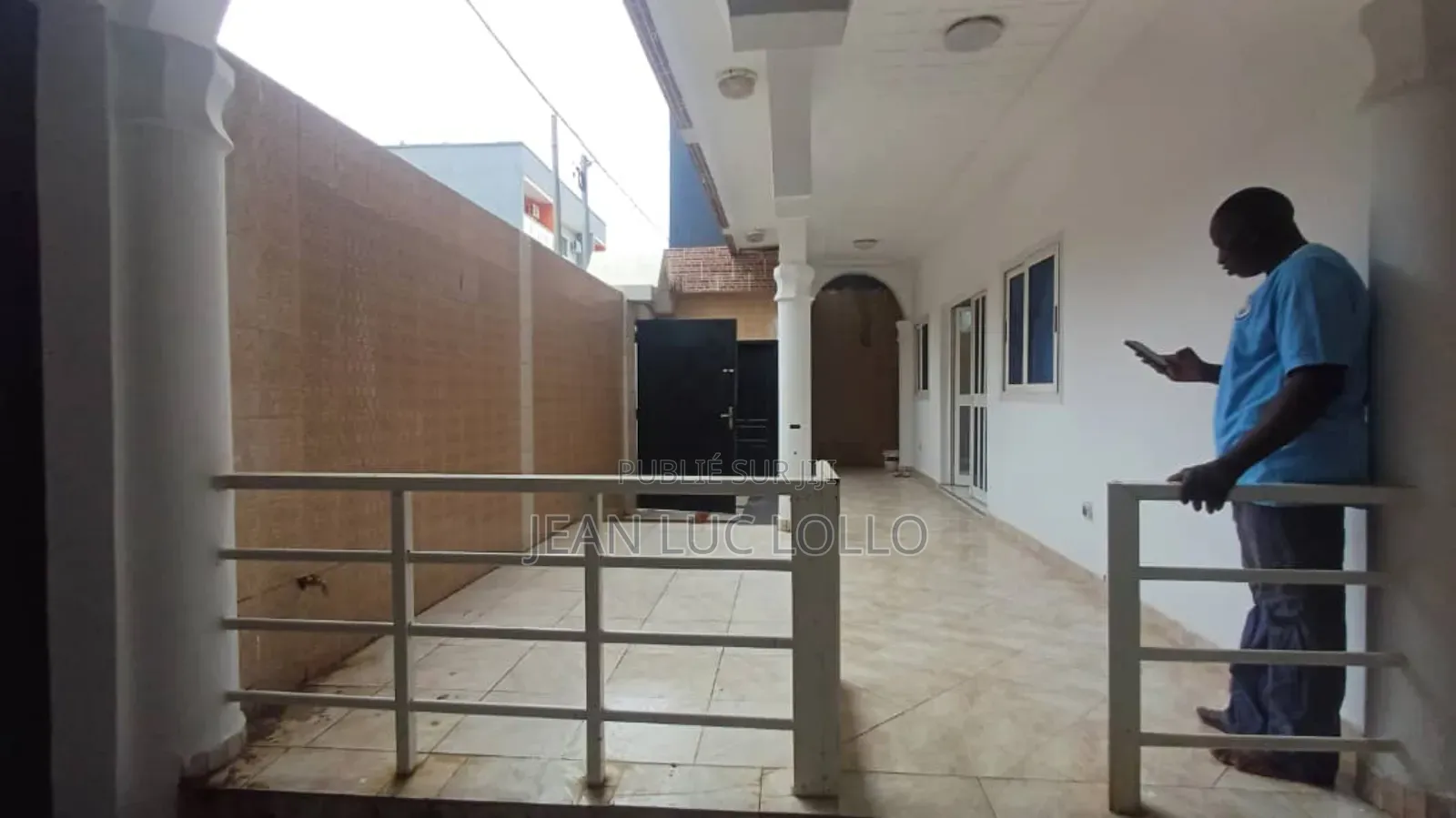 3chbre Appartement dans Lollo Jean Luc, Cocody à Louer