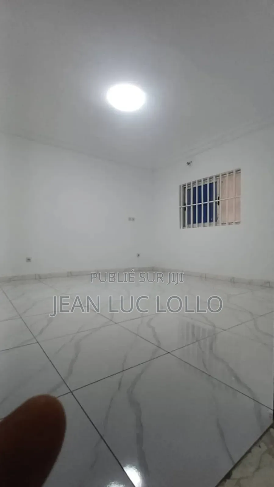 3chbre Appartement dans Lollo Jean Luc, Cocody à Louer