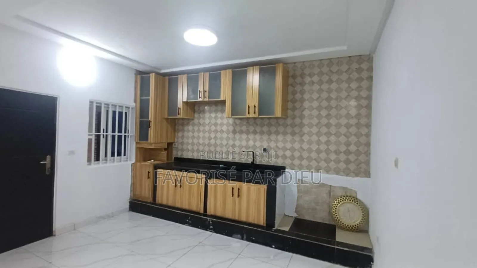 4chbre Appartement dans Lollo Immobilier, Cocody à Louer