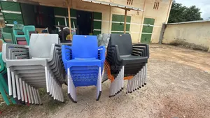 Photo - Chaise en Plastique