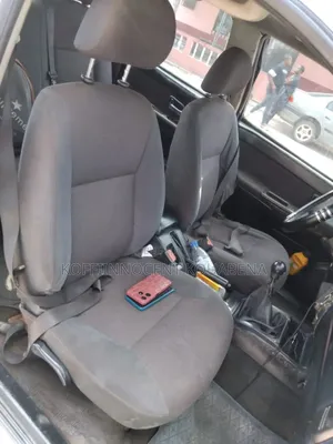 Isuzu I-Series 2005 Argenté