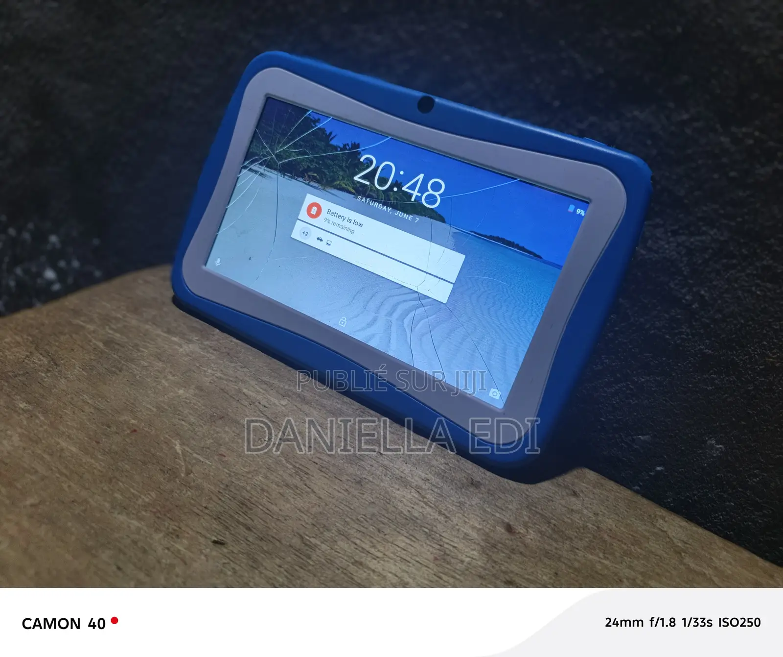 New Luxury Touch E825 16 GB Bleu