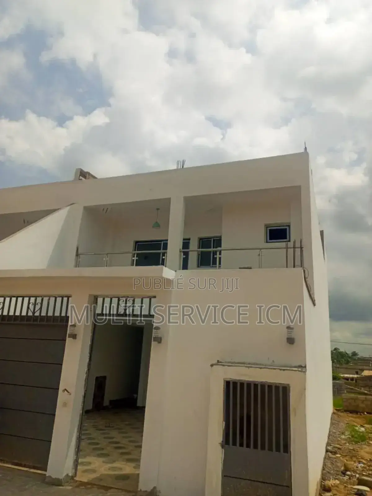 5chbre Duplex dans Ismaël Coulibaly, Cocody à Vendre