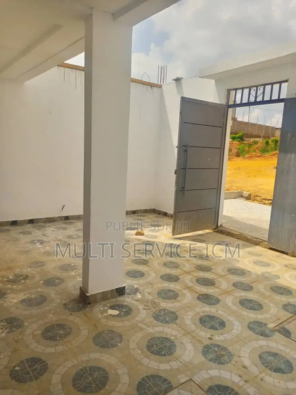5chbre Duplex dans Ismaël Coulibaly, Cocody à Vendre