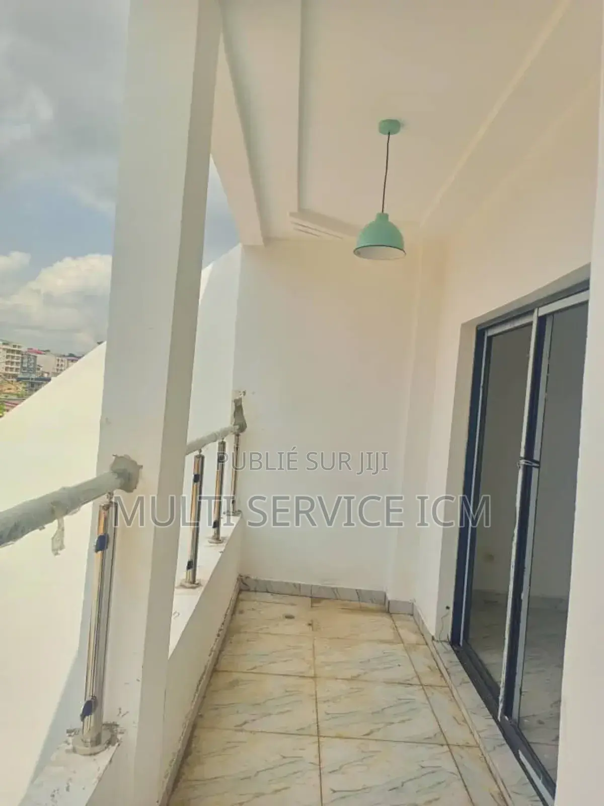 5chbre Duplex dans Ismaël Coulibaly, Cocody à Vendre