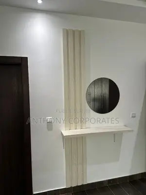 Appartement Meublé 3 Pièces Au 4èeme Étage Avec Ascenseur.