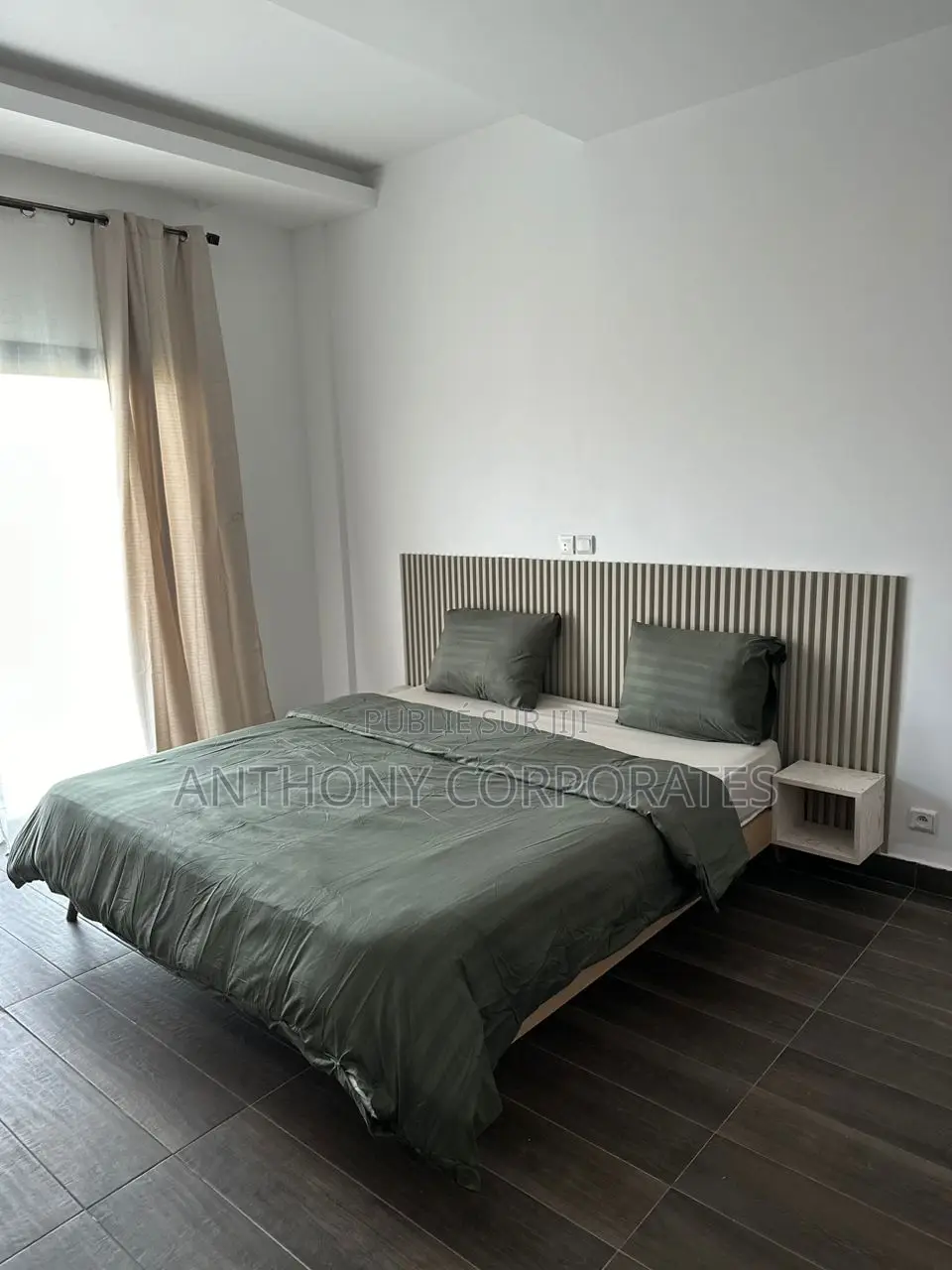 Appartement Meublé 3 Pièces Au 4èeme Étage Avec Ascenseur.