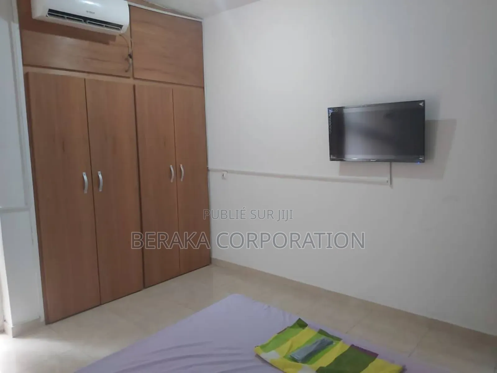 Furnished 5chbre Appartement dans Beraka Corporation, Cocody à Vendre
