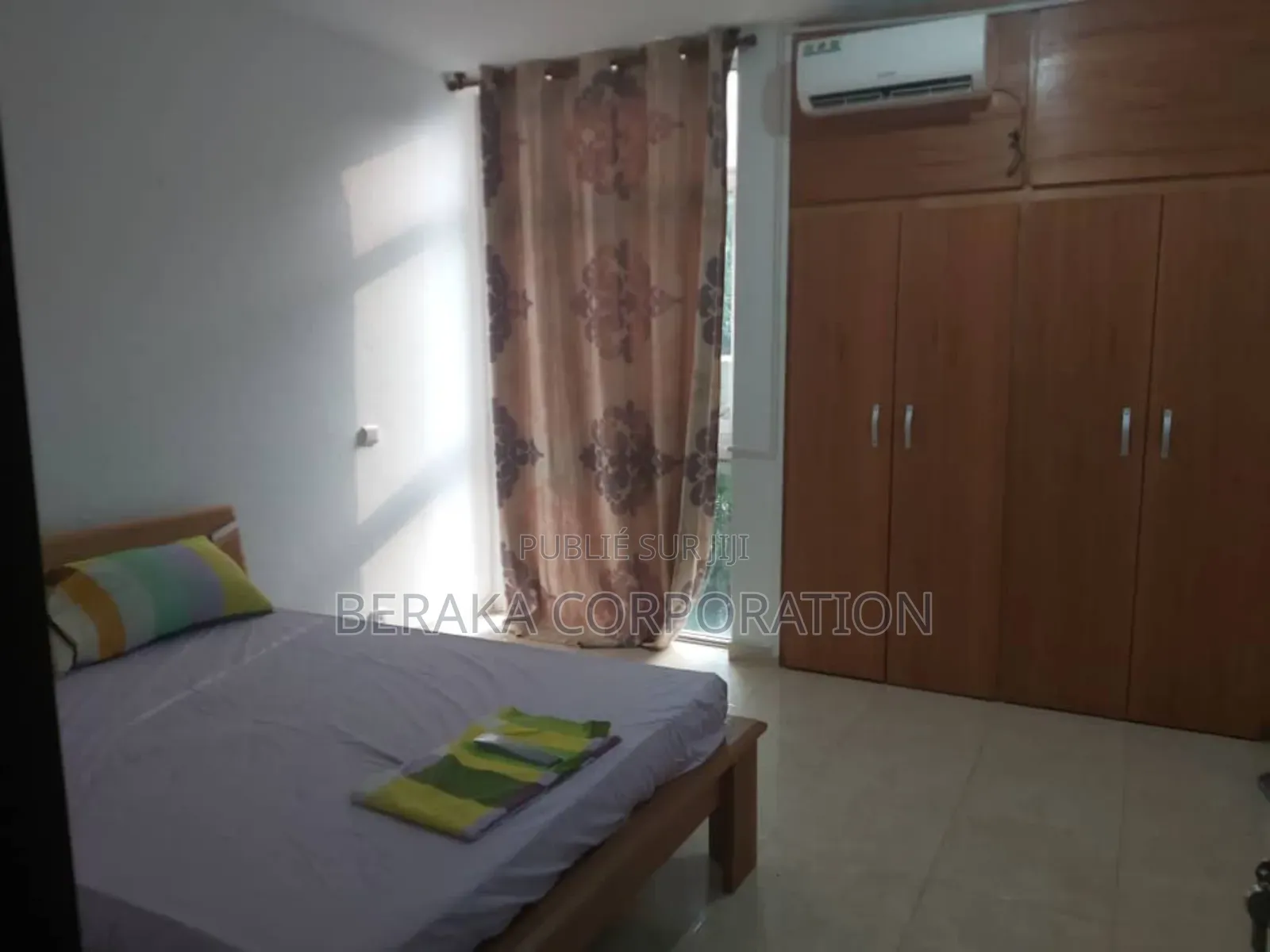 Furnished 5chbre Appartement dans Beraka Corporation, Cocody à Vendre