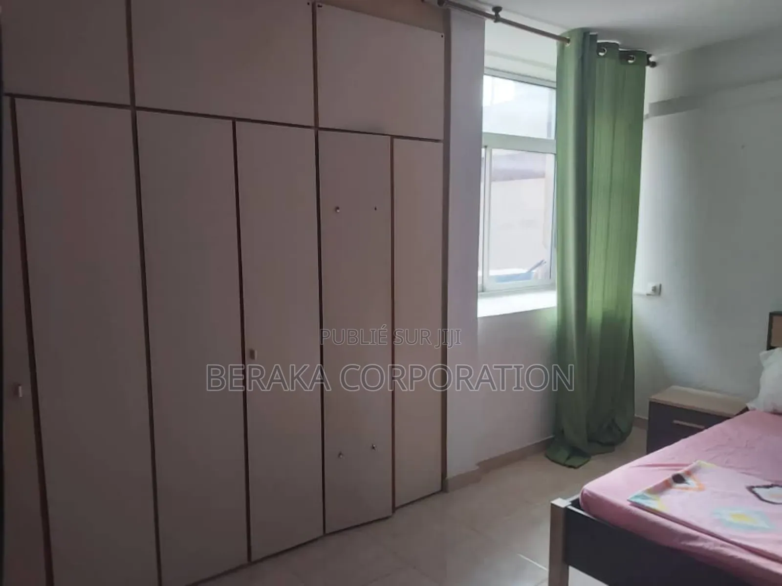 Furnished 5chbre Appartement dans Beraka Corporation, Cocody à Vendre