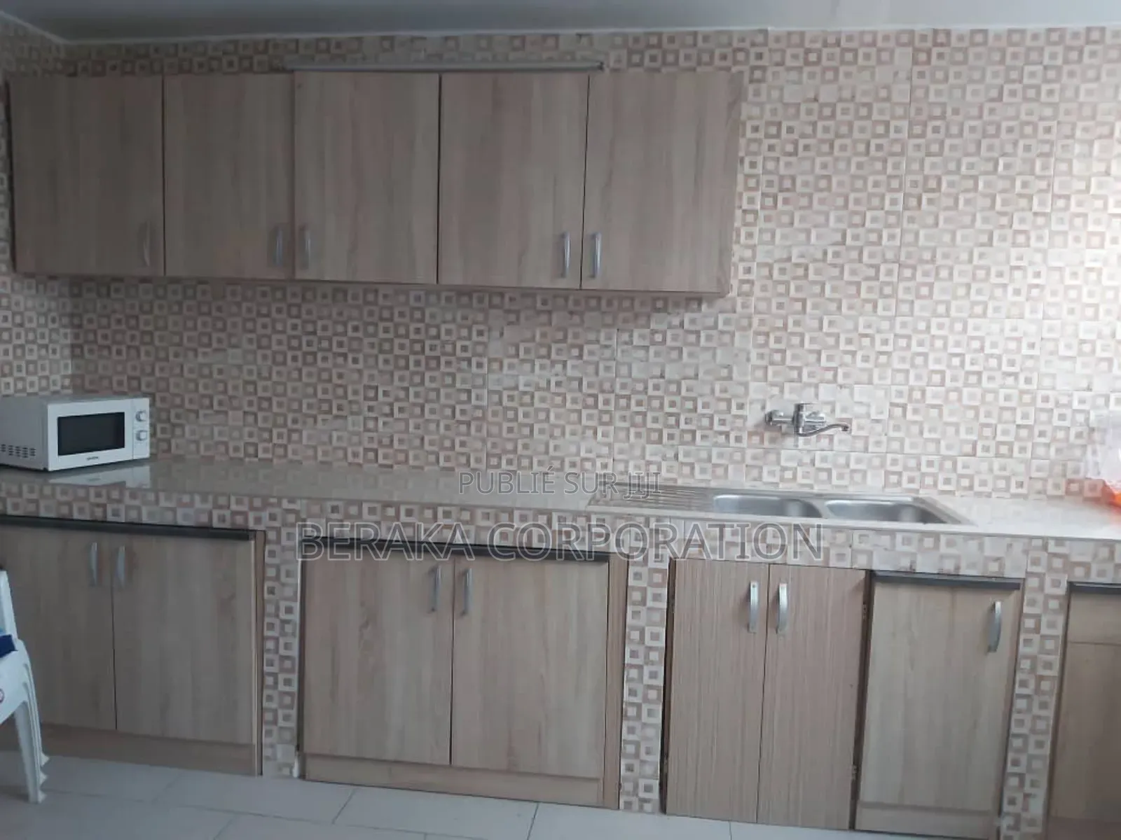 Furnished 5chbre Appartement dans Beraka Corporation, Cocody à Vendre